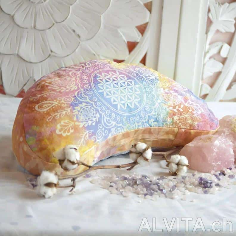 bunt halbmond Meditationskissen Halbmond in bunt 40 x10 cm von The Spirit of OM – Bild 1