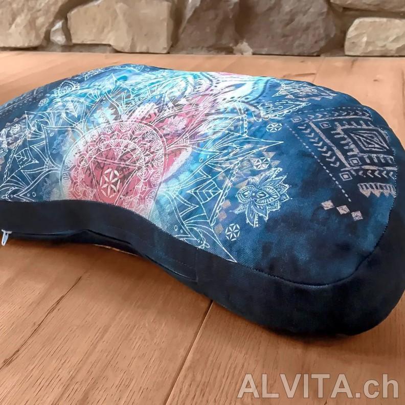 Meditationskissen Halbmond in indigo-peach 40 x 10 cm von The Spirit of OM – Bild 1